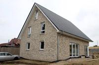Bauen am Hang, Einfamilienhaus im KfW 55 Effizienzhaus Standard, Bad Iburg, ausgebauter Spitzboden, KWL, Erdwärme