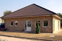 Bungalow in Bad Bentheim Gildehaus (Grafschaft Bentheim), Massivbau, Klinker, Sprossen, Terrassenüberdachung, massiv