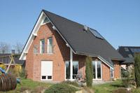 Massivhaus Klassik in Senden (Havixbeck, Nottuln) Solar, Balkon, Tonnendach - Gaube, Dachschleppe mit Säulen, Spitzerker