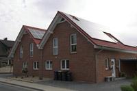 Doppelhaus Giebelständig bei Nordkirchen Kreis Coesfeld (Lüdinghausen, Selm), PV-Anlage, Erker, sichtbare Pfettenköpfe