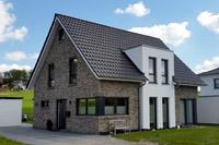 Einfamilienhaus Neubau in Hagen am Teutoburgerwald, Landkreis Osnabrück, Niedersachsen, Flachdach Erker, Eckfenster