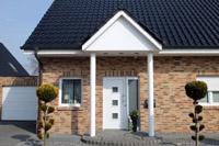 Einfamilienwohnhaus mit Erdwärmeheizung, Vollkeller, Eingangsüberdachung, Säulen, Verblendfassade, Satteldach, Garage