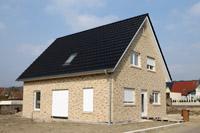 Massivhaus mit Erdwärmeheizung, Geothermie, Satteldach, 3-fach Verglasung, Fußbodenheizung, Tondachpfannen, Klinker