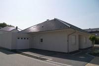 Bungalow im Bereich Cloppenburg - Vechta, Solaranlage, Freisitz, weißer Klinkerstein (gebrochener Emsländer), Säule