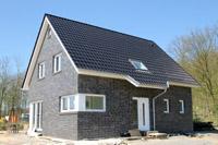 Einfamilienhaus im Ruhrgebiet, Dachschleppe, Eckfenster, Erker, Erdwärme (Geothermie), Dachflächenfenster, Satteldach