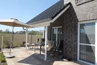 Satteldach Massivhaus im Ruhrgebiet, Vollkeller, Garage, überdachte Terrasse, Giebel, KfW Effizienzhaus 55, Solar Indach