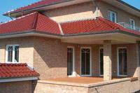 Stadtvilla mit Staffelgeschoss bei Melle, bauen am Hang, Walmdach, Zeltdach, Terrasse überdacht (Freisitz), Carport integriert