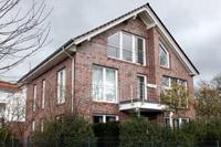 Großes Einfamilienhaus in Marl, Vollkeller (Souterrain Wohnung als Einliegerwohnung / Büro), Balkon, Spitzbodenausbau