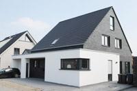 Designhaus zwischen Saerbeck und Greven, Garage integriert, Glattziegel / Flachdachziegel, Hagemeister DF, Überdachung