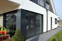 Haus bauen, Massivhaus NRW - Raffstoren, Raffstores, Designhaus, Architektenhaus, 4-Giebel-Haus, Garage, Terrassenberdachung massiv, Erdwrme, Raffstoren